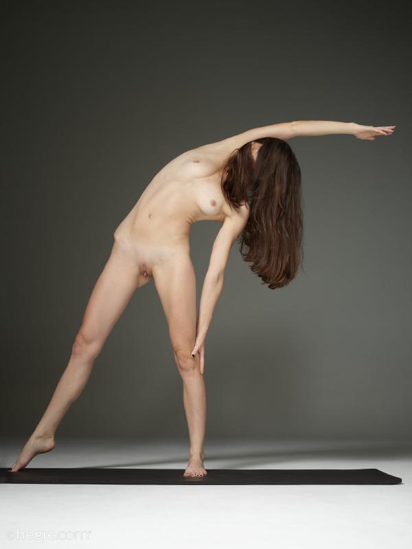 Rylan nude hot Yoga #21